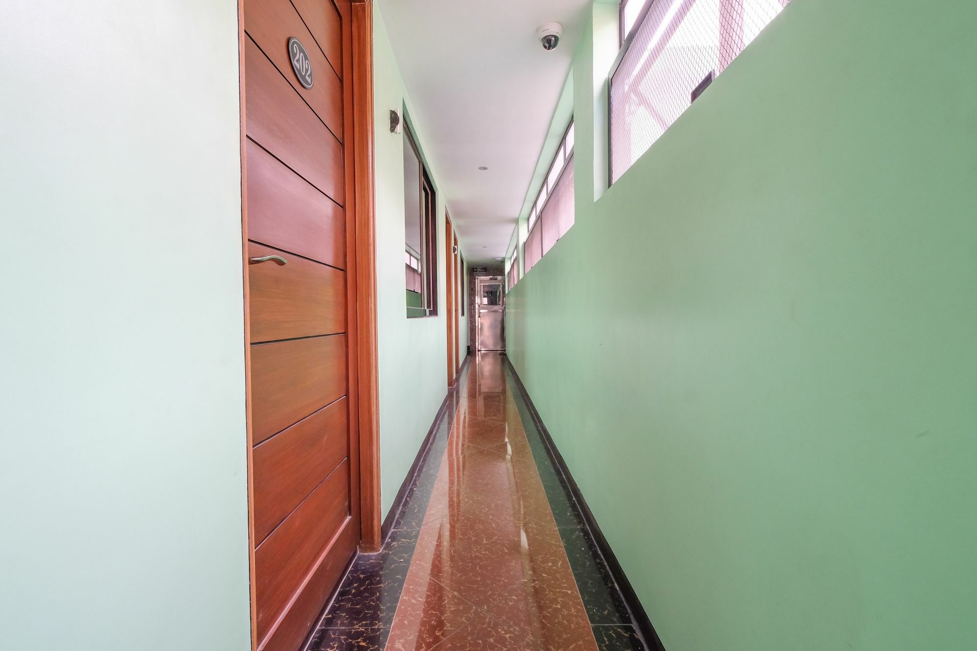 Zen Rooms Time Travellers Makati Makati City Kültér fotó