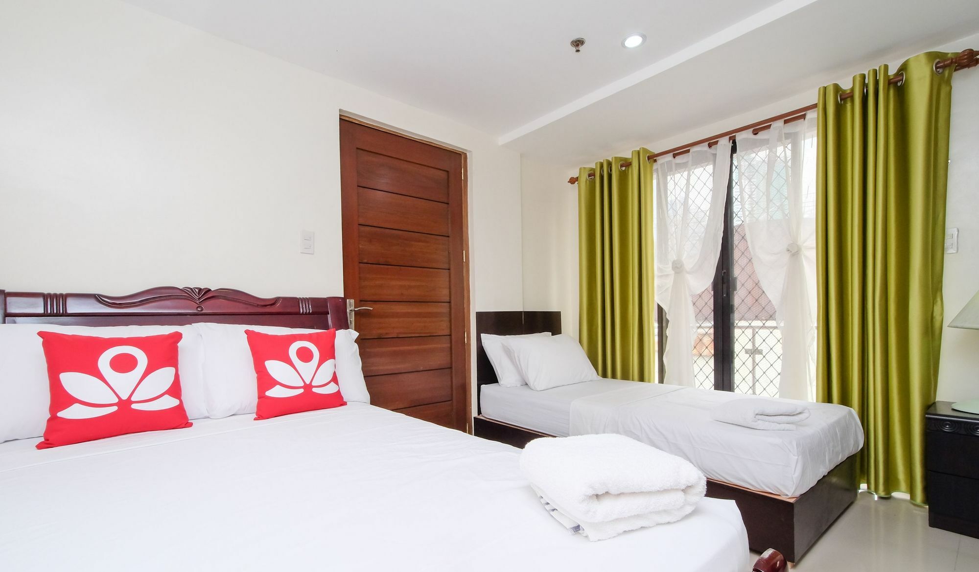 Zen Rooms Time Travellers Makati Makati City Kültér fotó